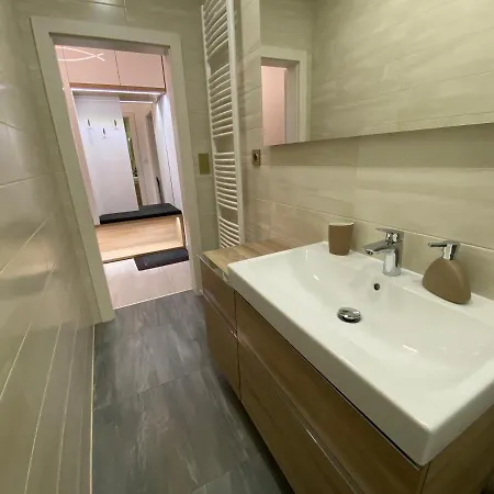 Classy Times - Centre - Private Parking - Sunny