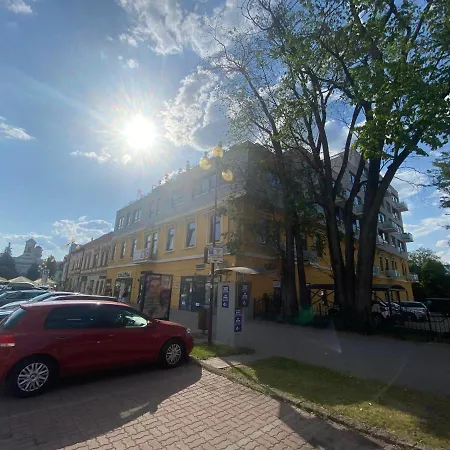 Classy Times - Centre - Private Parking - Sunny Apartman Poprád